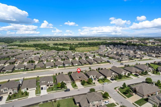 204 Elm Green CV, Hutto, TX 78634