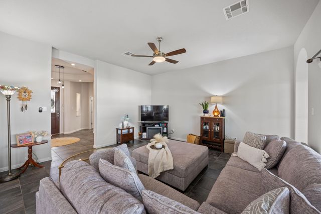 204 Elm Green CV, Hutto, TX 78634