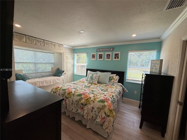 9546 SW Adams Street, Okeechobee, FL 34974