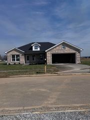 105 Choctaw Trail, Richmond, KY 40475