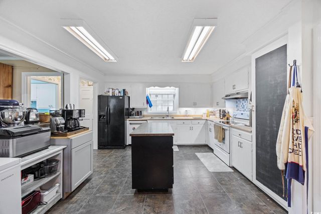 300 Crescent Dr., Conway, SC 29526