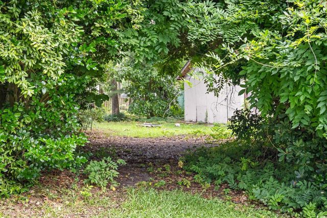 300 Crescent Dr., Conway, SC 29526