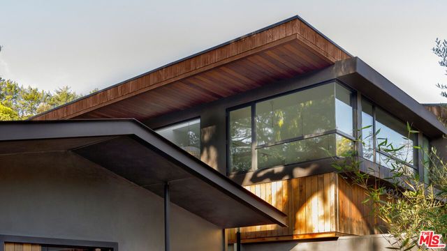 8970 Wonderland Park Avenue, Los Angeles, CA 90046