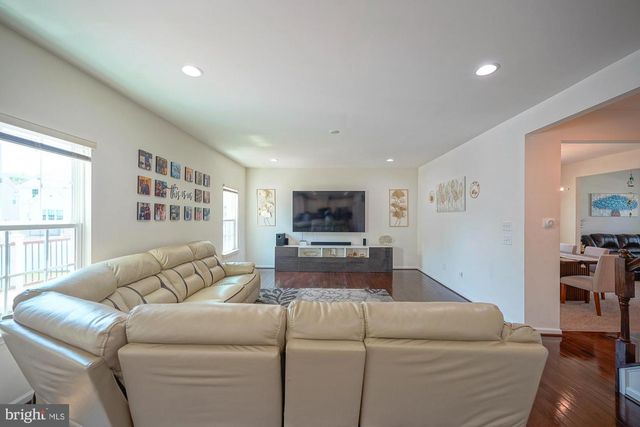 27 CARRINGTON WAY, Marlton, NJ 08053