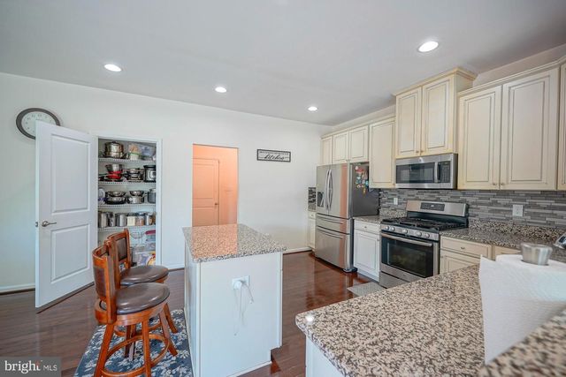 27 CARRINGTON WAY, Marlton, NJ 08053