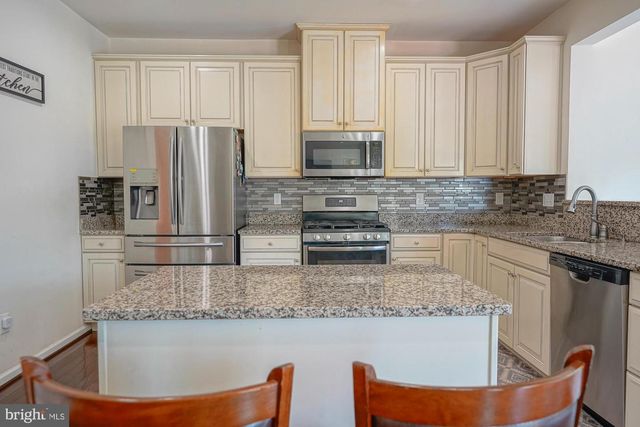 27 CARRINGTON WAY, Marlton, NJ 08053