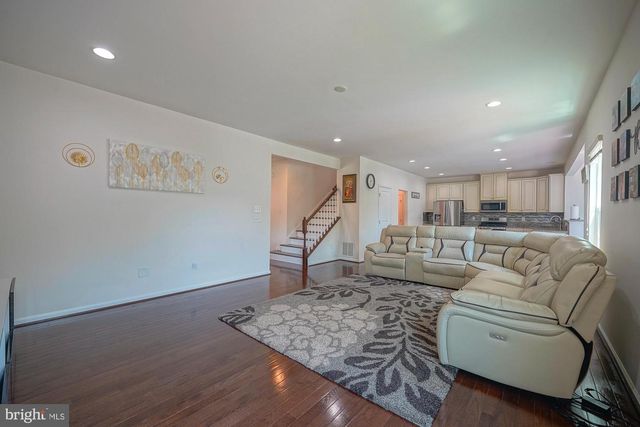 27 CARRINGTON WAY, Marlton, NJ 08053