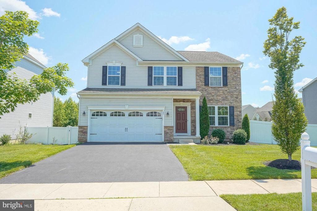 27 CARRINGTON WAY, Marlton, NJ 08053