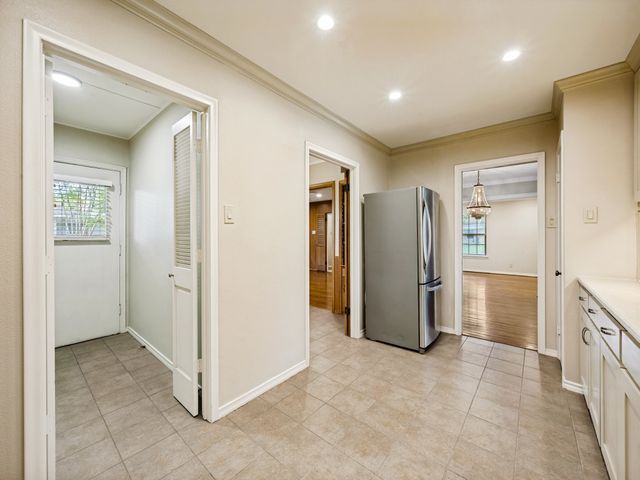 6224 Berryhill Street, Dallas, TX 75231