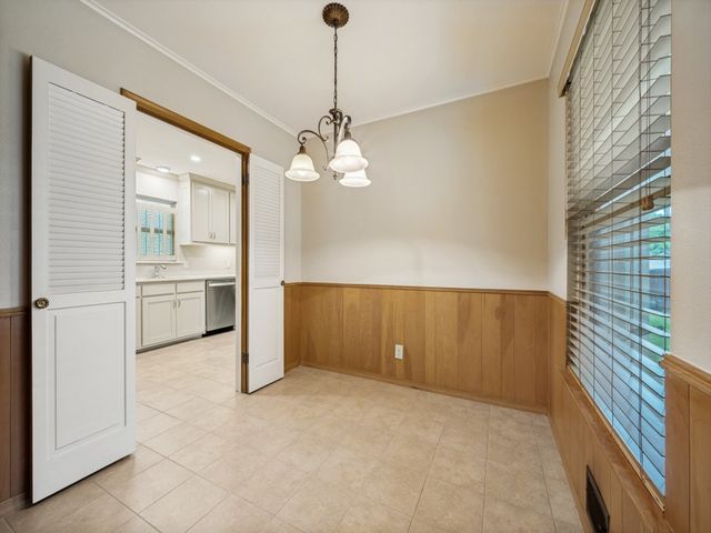 6224 Berryhill Street, Dallas, TX 75231