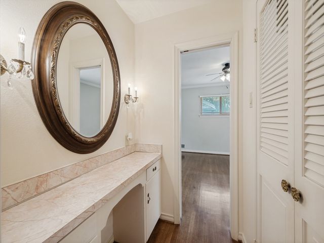 6224 Berryhill Street, Dallas, TX 75231