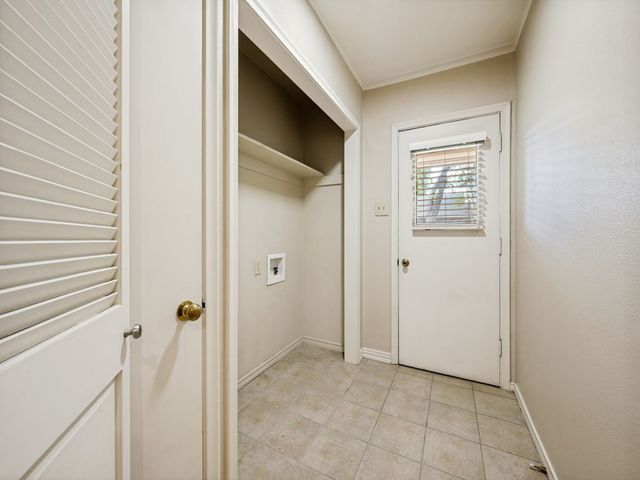 6224 Berryhill Street, Dallas, TX 75231