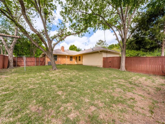 6224 Berryhill Street, Dallas, TX 75231