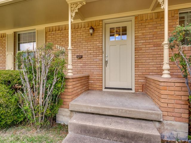6224 Berryhill Street, Dallas, TX 75231