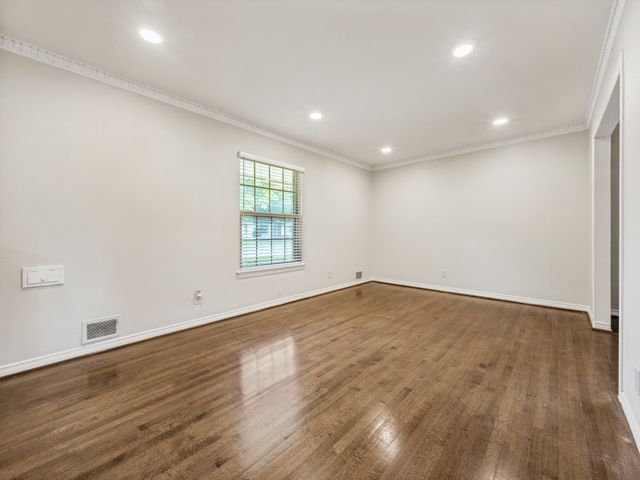 6224 Berryhill Street, Dallas, TX 75231