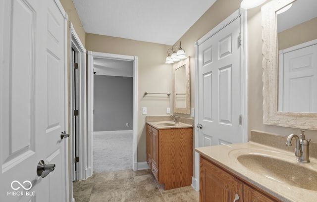 4450 W 300 N, Fairland, IN 46126