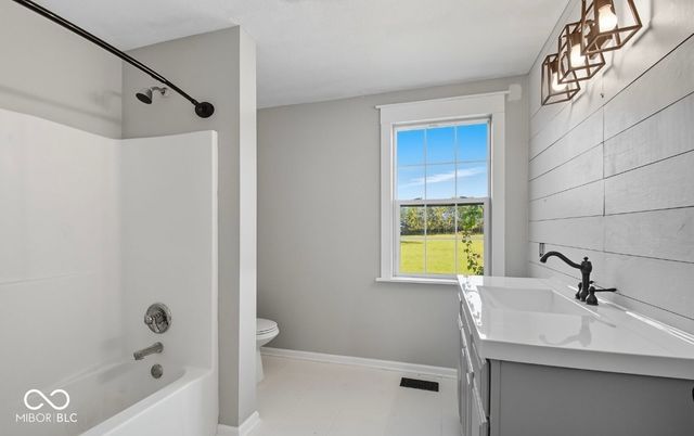 4450 W 300 N, Fairland, IN 46126