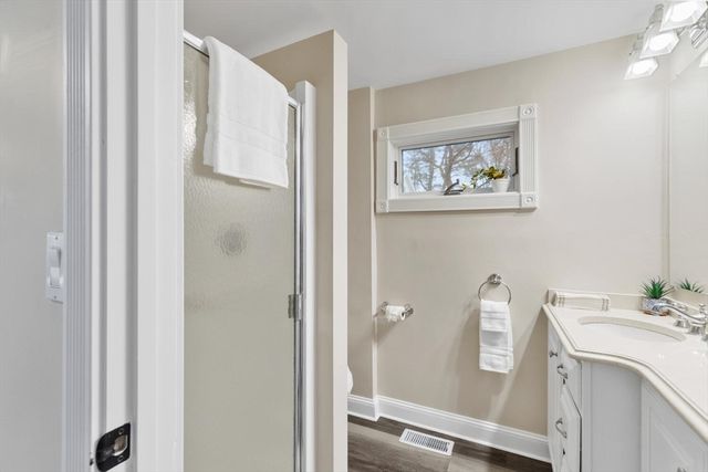 3 Summer St 2, Topsfield, MA 01983