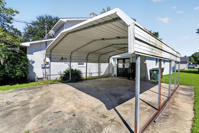 1705 Redwood, Moncks Corner, SC 29461