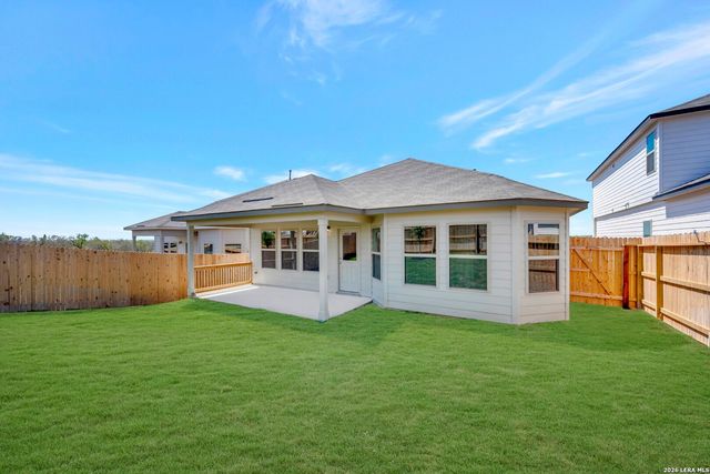 6252 Persimmon Lake, San Antonio, TX 78245