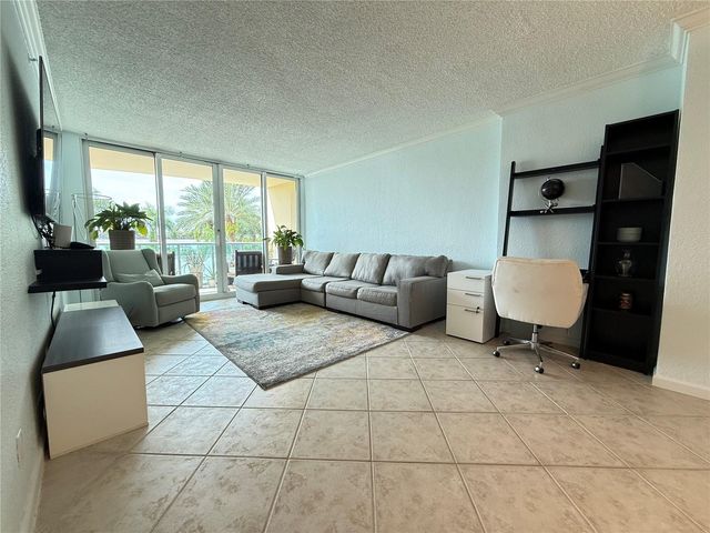 2501 S Ocean Dr 330, Hollywood, FL 33019