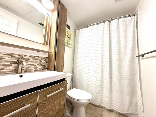 2501 S Ocean Dr 330, Hollywood, FL 33019