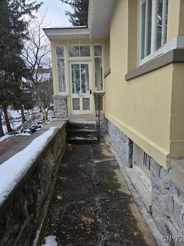 722 Ackerman Avenue, Syracuse, NY 13210