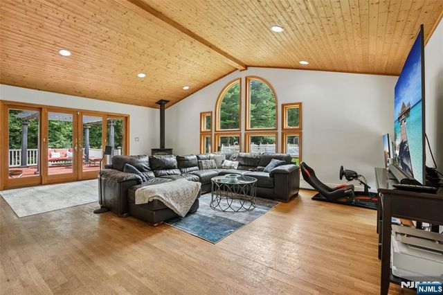 68 Lake Street, Saddle River, NJ 07458