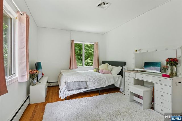 68 Lake Street, Saddle River, NJ 07458