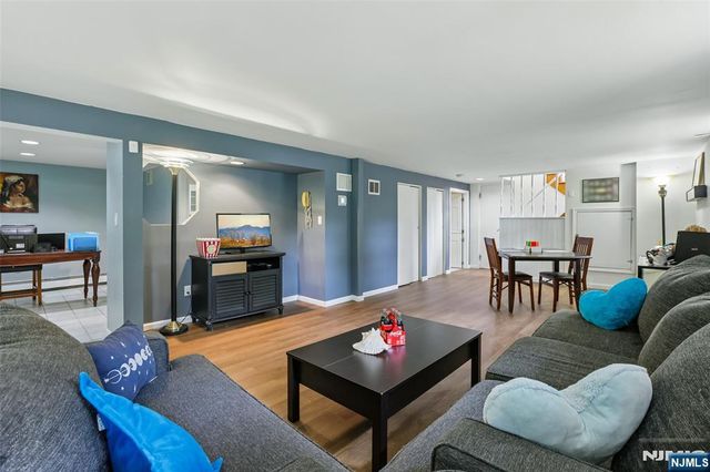 68 Lake Street, Saddle River, NJ 07458