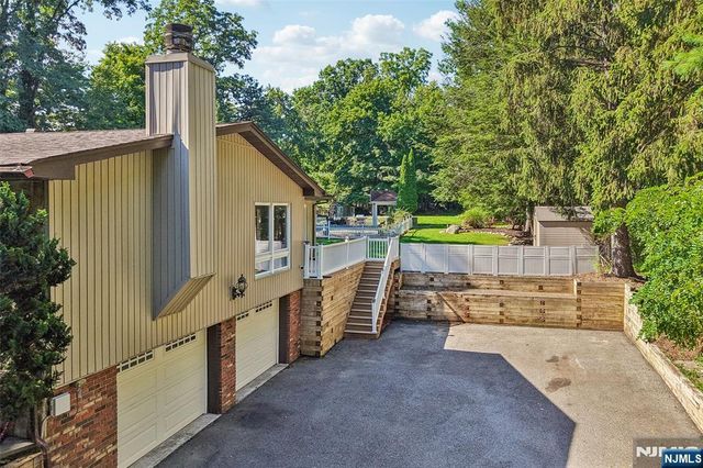 68 Lake Street, Saddle River, NJ 07458