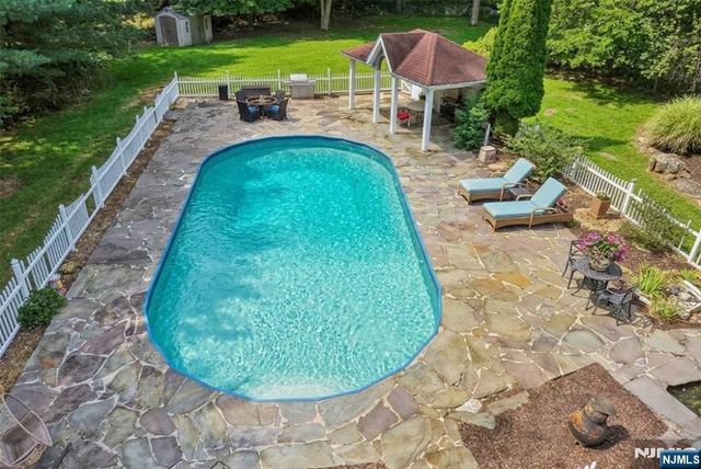 68 Lake Street, Saddle River, NJ 07458