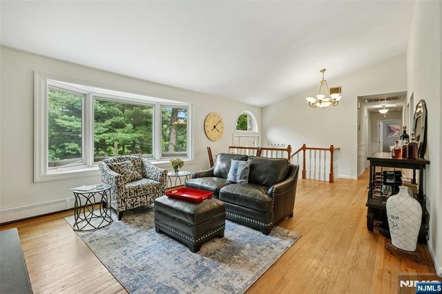 68 Lake Street, Saddle River, NJ 07458