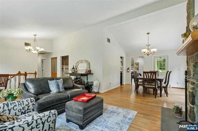 68 Lake Street, Saddle River, NJ 07458