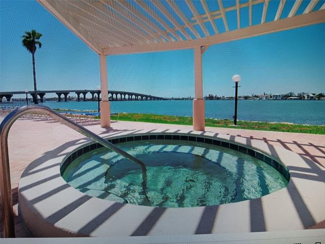 6279 SUN BOULEVARD 103, St Petersburg, FL 33715