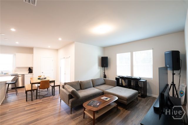 227 Old Field Run, Richmond Hill, GA 31324