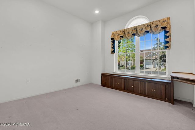 39 Baltusrol Drive, Jackson, NJ 08527