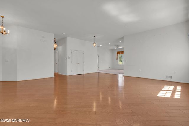 39 Baltusrol Drive, Jackson, NJ 08527