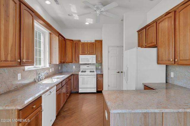 39 Baltusrol Drive, Jackson, NJ 08527