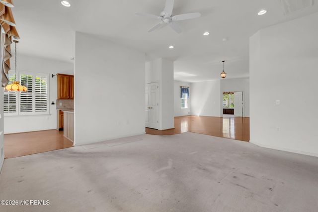 39 Baltusrol Drive, Jackson, NJ 08527