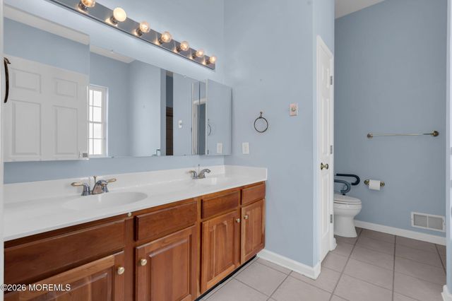 39 Baltusrol Drive, Jackson, NJ 08527