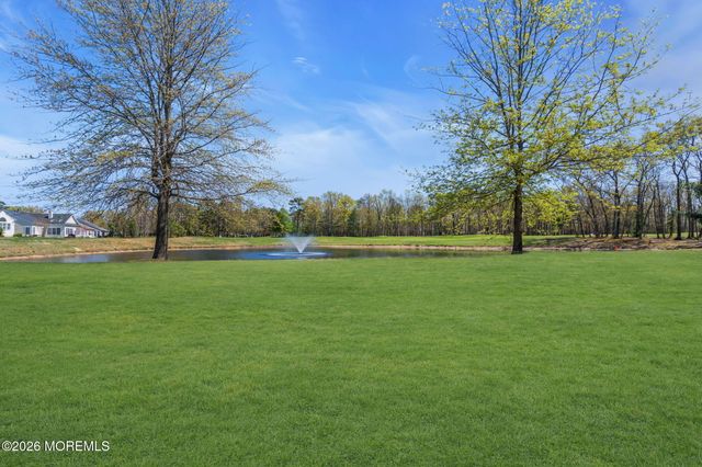 39 Baltusrol Drive, Jackson, NJ 08527