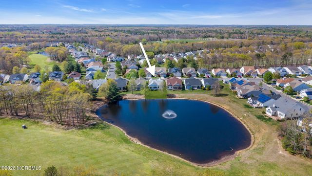 39 Baltusrol Drive, Jackson, NJ 08527