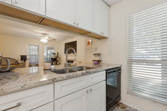 5981 Arapaho Road 103, Dallas, TX 75248