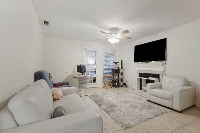 5981 Arapaho Road 103, Dallas, TX 75248