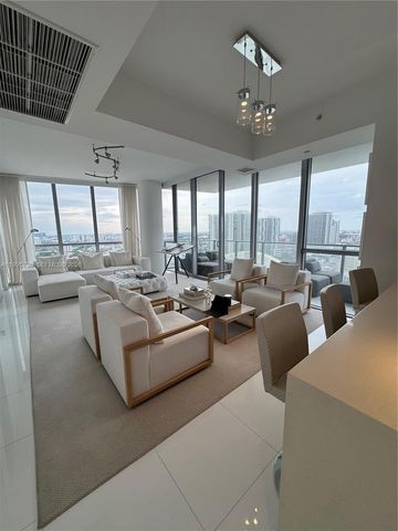 1100 Biscayne Blvd 2605, Miami, FL 33132