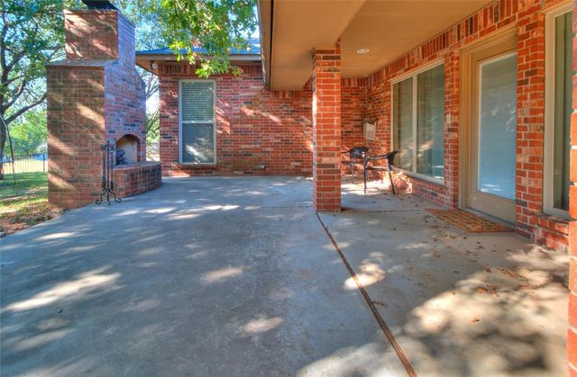 200 Nature Lane, Edmond, OK 73034