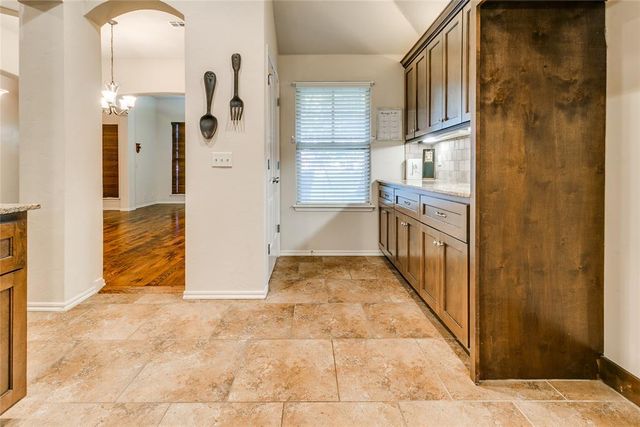 200 Nature Lane, Edmond, OK 73034