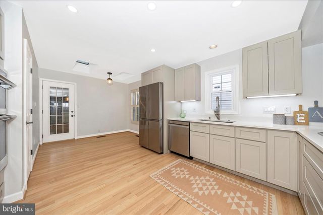 2478 5 SHILLINGS RD, Frederick, MD 21701