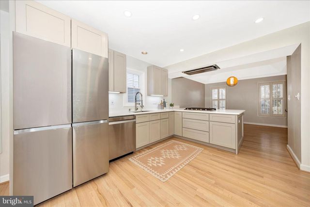 2478 5 SHILLINGS RD, Frederick, MD 21701